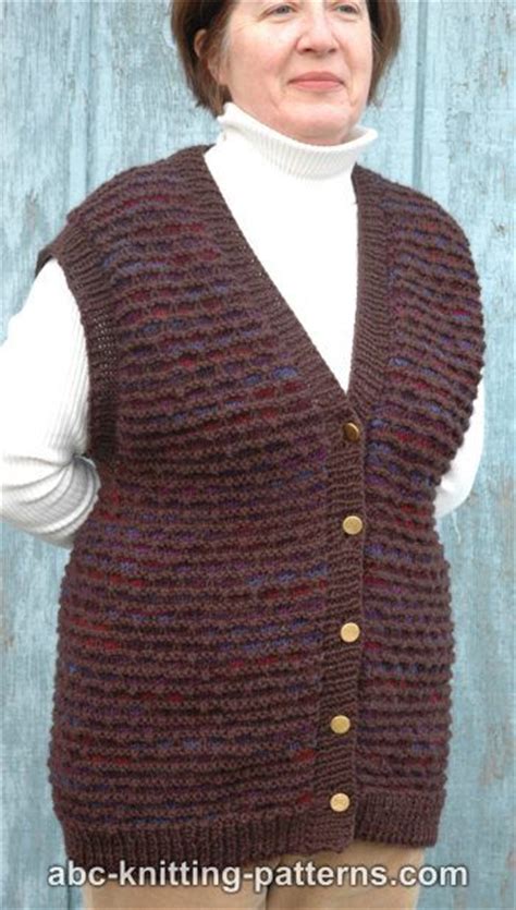 Since i have a nephew (yay!) and all my i was browsing around on the net and couldn't quickly find a free sweater vest pattern that i liked so i created this one. Knitting Patterns Galore - Two-Tone Seamless Vest