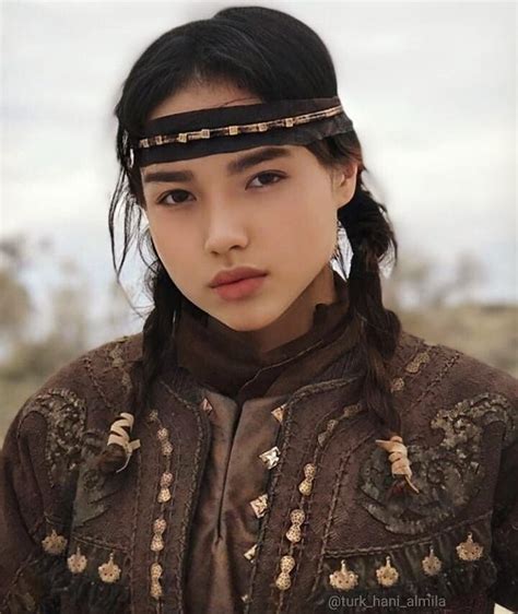 Traditional Fashion Traditional Outfits Mannequins Pretty People Beautiful People Native