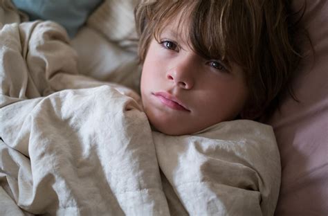 Kind kann nicht schlafen: Was man dagegen tun kann | GESUND Schlafen
