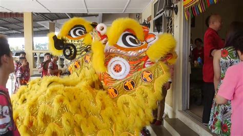 Kuantan is a city at the east coast of peninsular malaysia, with the beautiful beaches at cherating. Southern Lion Dance in Kuantan, Malaysia (Part 1) - Deity ...