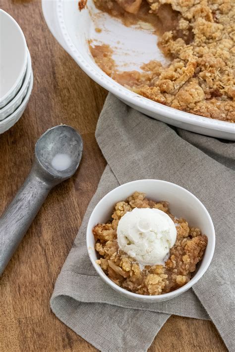 Old Fashioned Apple Crumble Sincerely Marie Designs