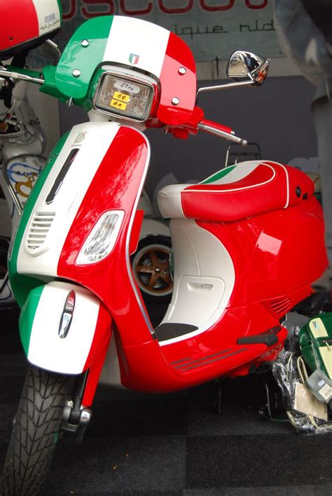 Vespa Scooters Colors Scooters Zones