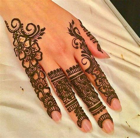 Latest Updated 60 Simple And Easy Mehndi Designs For
