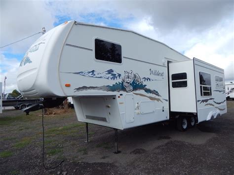 Forest River Wildcat 5th Wheel F