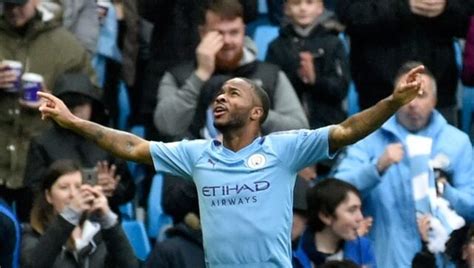 Pep Guardiola Wants Raheem Sterling To Stay And Fight For His Place At
