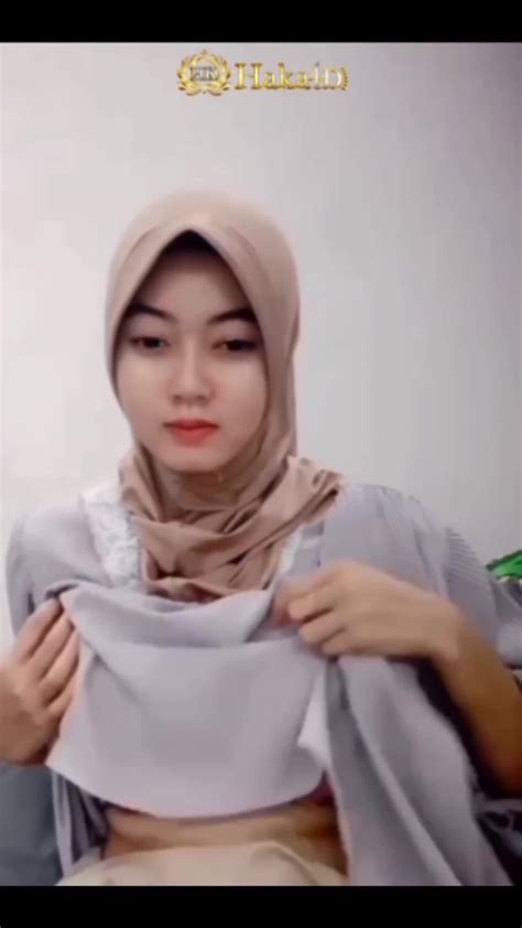Wanita Jilbab Buka Baju Depan Kamera By Vivicantika On Febspot