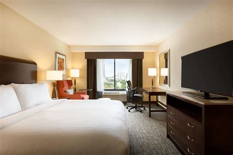 Hilton Garden Inn Atlanta Downtown King Guest Room 1211028 Hospitality Depot