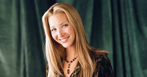 Lisa Kudrow Recalls ‘struggling Playing Flaky Character Phoebe On Friends