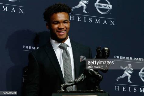 Heisman Trophy Winner Photos And Premium High Res Pictures Getty Images
