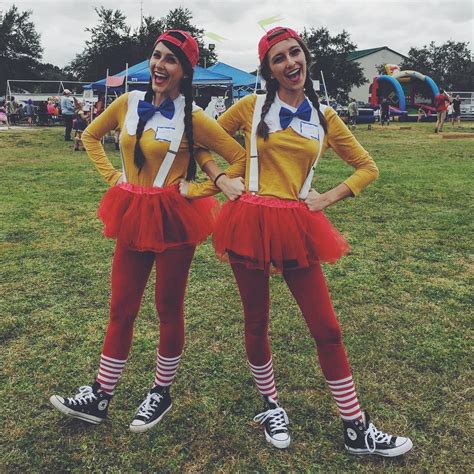 38 Genius Bff Halloween Costume Ideas You And Your Bestie Will Love Halloween Costumes Friends