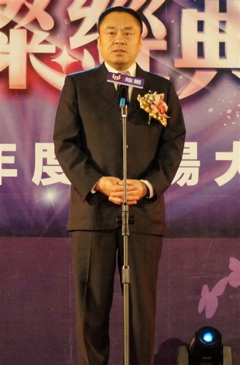 羅冠聰 nathan law, hong kong. 殯葬天王金援長笛公主 李世聰被爆買寒舍股票 | 自由財經