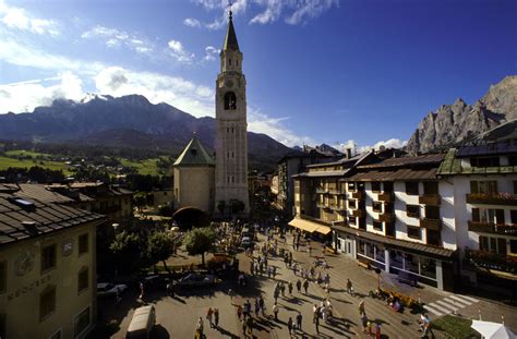 En iyi cortina d'ampezzo otelleri tripadvisor'da: Cortina d'Ampezzo: cinque torri, Tofane e gli hotel - Dove ...
