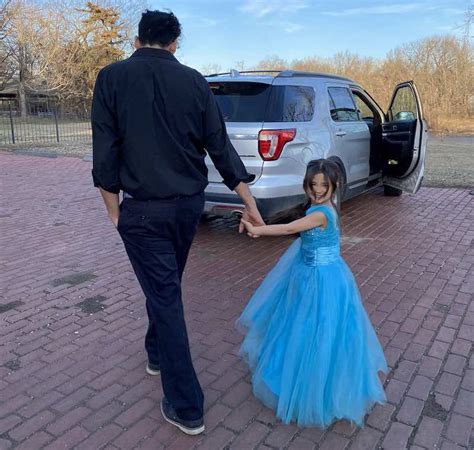Mom Alters Her Old Prom Dress For 5 Year Old To Wear To Daddy Daughter Dance Look Good News