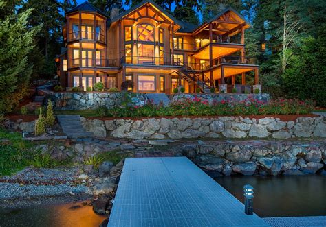 $7.38 Million Lakefront Estate In Bellevue, WA | Homes of the Rich