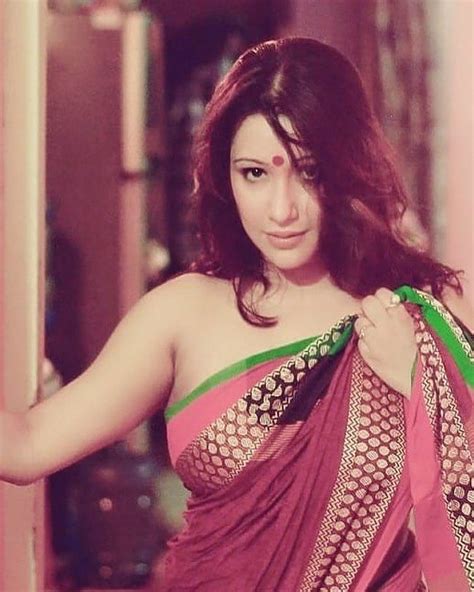 Aunty In Hot Saree Indian Glamours Actress Bikini Cleavage Spicy My Xxx Hot Girl