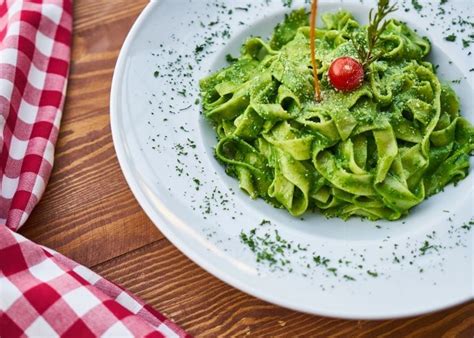 Receta De Tallarines Al Epazote Una Deliciosa Pasta Con Un Toque De La