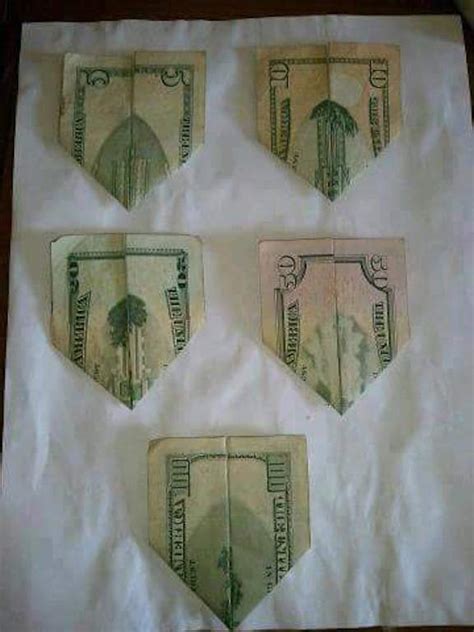 Watch How The 5 10 20 50 Bills Show Twin Towers Collapse