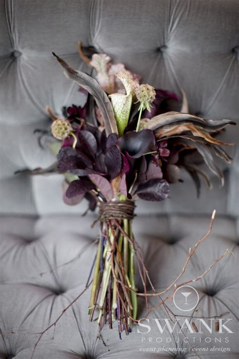 If so, you'll love these stylish fall wedding bouquets full of seasonal flowers and foliage. Picture Of Dark Romance Halloween Wedding Bouquets