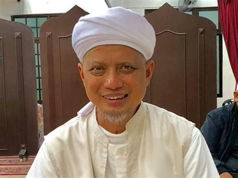 Jenasah akan dipulangkan dari malaysia secepatnya. Kabar Ustadz Arifin Ilham Wafat di Malaysia Benar ...
