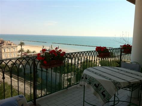 220 case in affitto, marche. Affitto casa vacanza con vista stupenda sul mare a ...