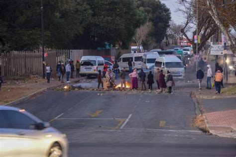 Soweto Residents March To Joburgs Mayors Office Over Service Delivery