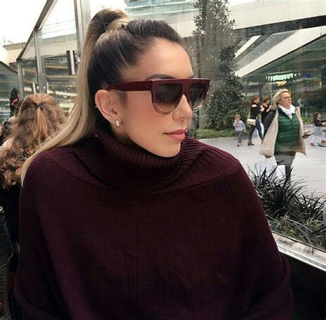 Benfica denuncia racismo contra jogadora em encontro com o famalicão. Pin de Donatelo em Thaísa Menezes | Thaísa menezes ...