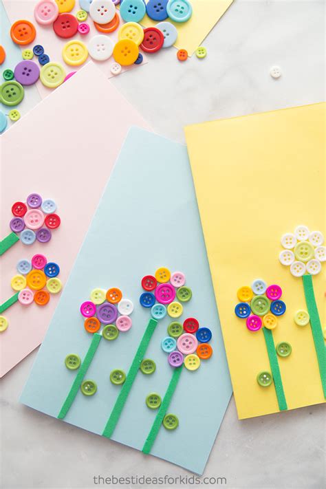You can make these cards in under 30 minutes, with supplies you probably already have around the house (or buried in your craft room). Flower Button Art - The Best Ideas for Kids