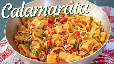 Come realizzare un classico primo piatto partenopeo fatto con i calamari spillo, quelli, cioè, piccolissimi e. CALAMARATA Ricetta Facile - Pasta con Sugo di Calamari ...