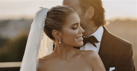 Sylvie meis ist als sylvie van der vaart, ehefrau des fußballers rafael van der vaart, in deutschland bekannt geworden. Sylvie Meis: Offizielles Hochzeitsfoto - doch ihr Mann ...
