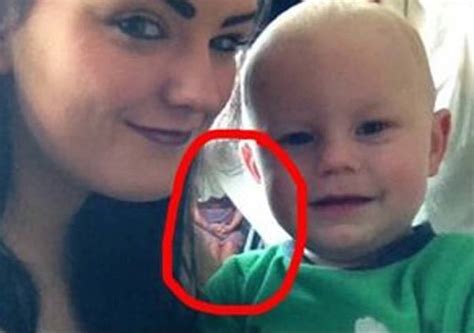 Omg What She Found In This Selfie Will Send Chills Down Your Spine