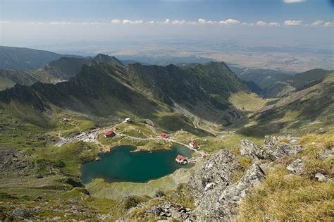 Hiking In The Fagaras Mountains Romania Beautiful Places To Visit