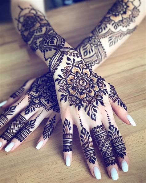 31 Drop Dead Stunning Dulhan Mehndi Designs For Hands And Legs