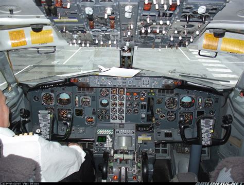 Approximately 18 feet from the cabin skin and structure aft of the cabin entrance door and above the passenger floorline Boeing 737-230/Adv - Ryanair | Aviation Photo #0962768 ...