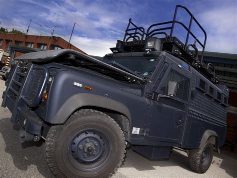 Armed Response Vehicle A Specialist Armed Response Vehicle Flickr