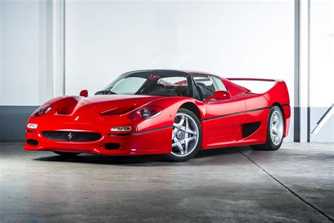 Race car performance for the street from one of the worlds most prestigous carbuilders. Ferrari F50 1995 - 1997 Roadster :: OUTSTANDING CARS
