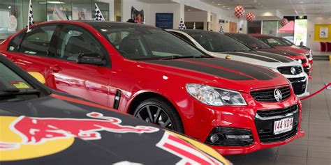 The official page of supercars and motor racing champion www.craiglowndes.com.au. Holden Commodore Craig Lowndes edition : Racing legend takes delivery of personally created ...