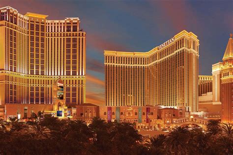 The Venetian And Palazzo Temporarily Close To Prevent The Spread Of