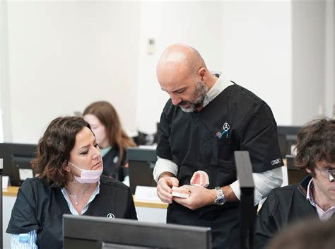 Piero Oggianu Autrán Dental Academy