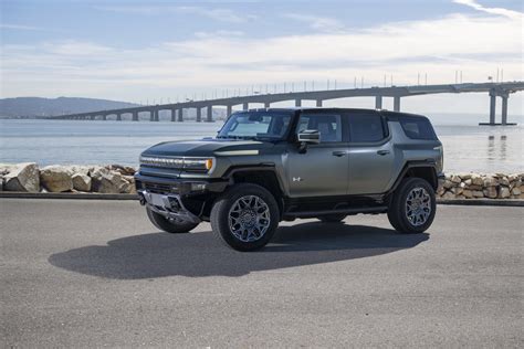 Review Gmc Hummer Ev Suv Shows Off What Can Be