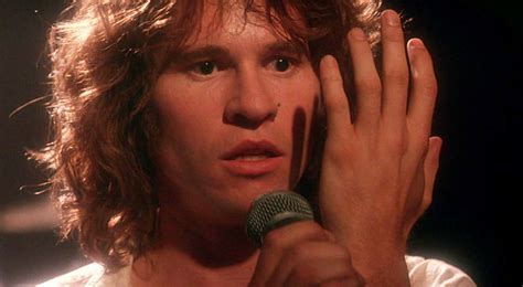The story of the famous and influential 1960s rock band and its lead singer and composer, jim morrison. I 60 anni di Val Kilmer in 5 ruoli memorabili- Film.it