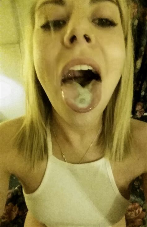 showing off the cum on her tongue piercing rusty881