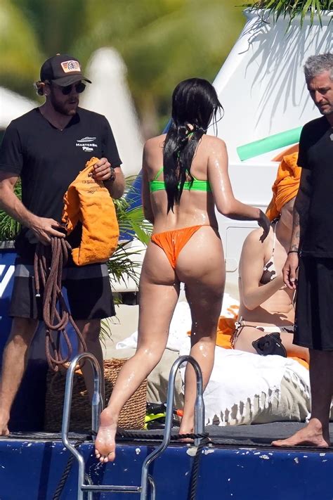 Dua Lipas Sexy Hot Bikini Body In St Barts After Anwar Hadid Split 2021