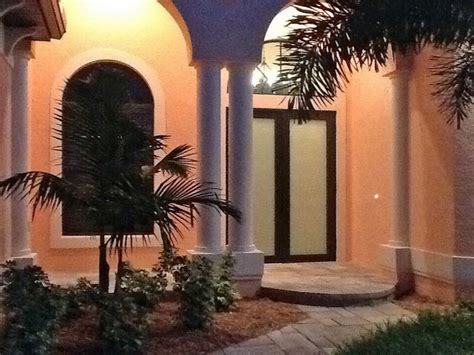 Weitreichende freistehende villa in la florida gelegen am rande von playa flamenca. Haus kaufen Florida Cape Coral - Traumhaftes ...