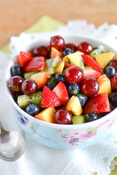 Burger recipes grilling recipes meat recipes favorite recipes american dishes american food picnic foods. Picnic Food Ideas: 21 Recipes As Healthy as They are Tasty ...