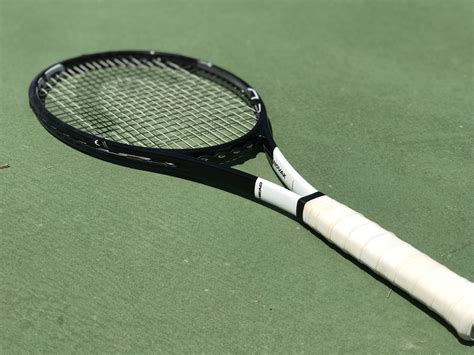 Playing with Novak Djokovic's Racquet - a review of Novak's new racquet