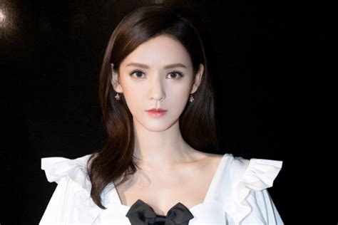10 Potret Zhang Yu Xi Pemeran Su Jin Bei Di Drama Intense Love