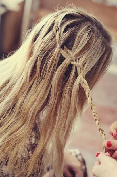 If you love this hairstyle, please be feel free to blog about it, share it on facebook, tweet it on twitter, pin it on pinterest, and add it on instagram. Waterfall Braid - Hairstyles Weekly