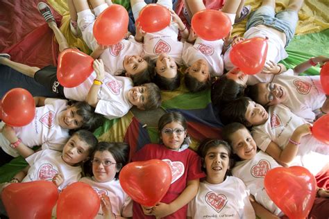 La Fundación Menudos Corazones Moviliza A La Sociedad Para Ayudar A