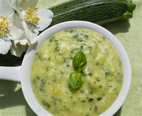 Purée de courgettes au basilic