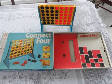 Vintage 1977 Connect Four Vertical In A Row Checkers Game Board